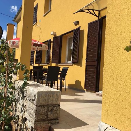 L Apartment Rasa Exterior photo