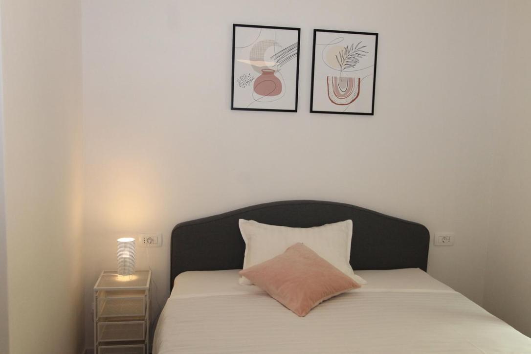 L Apartment Rasa Exterior photo